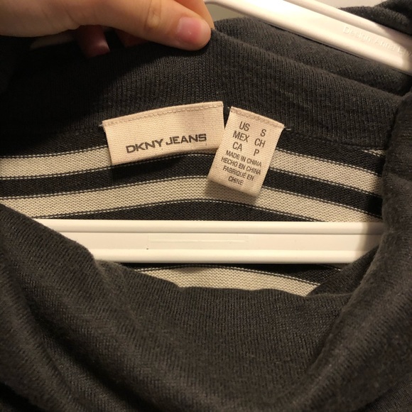 DKNY Jeans Longsleeve Sweater - Picture 3 of 3